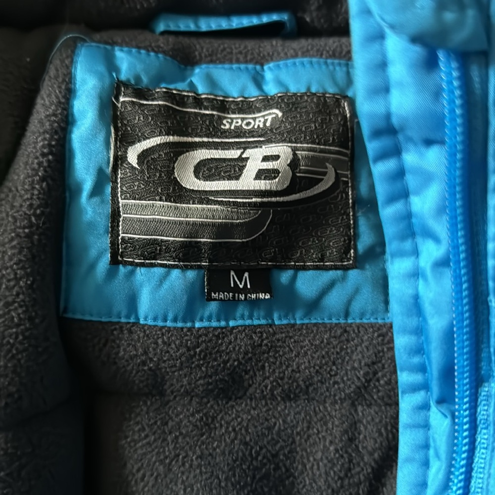 Only wore once. Very warm and cozy. - Picture 3 of 3